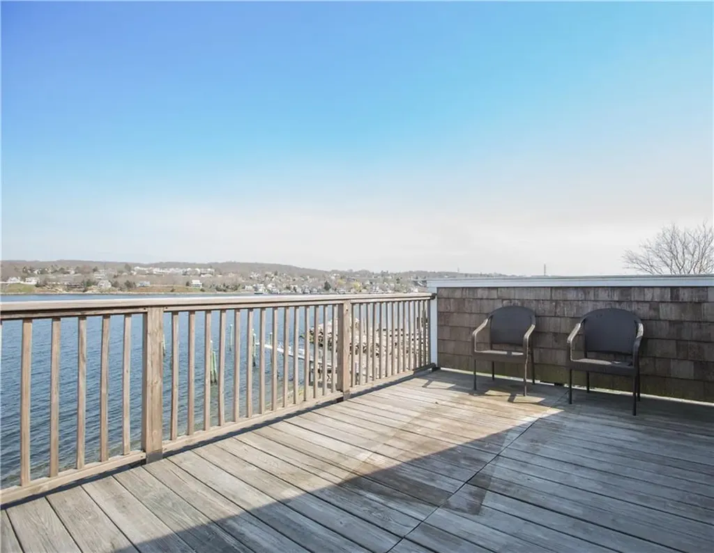 161 Narragansett Boulevard Portsmouth RI 02871