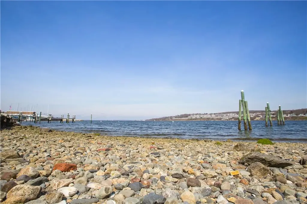 161 Narragansett Boulevard Portsmouth RI 02871