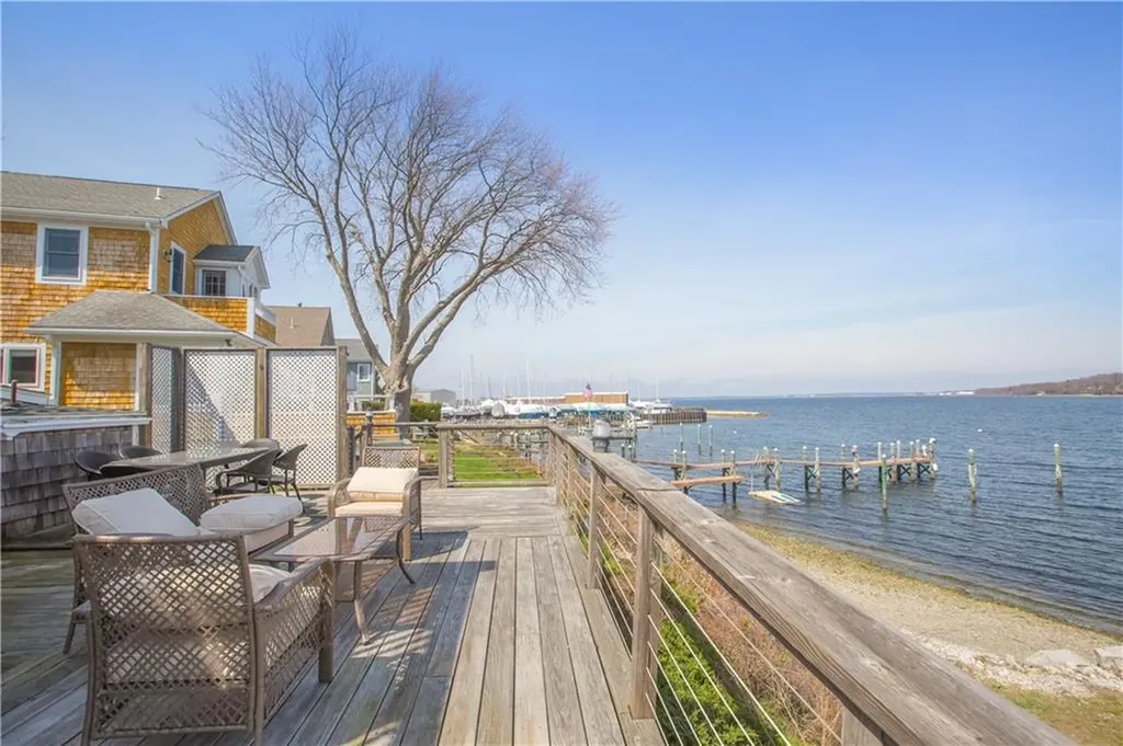 161 Narragansett Boulevard Portsmouth RI 02871
