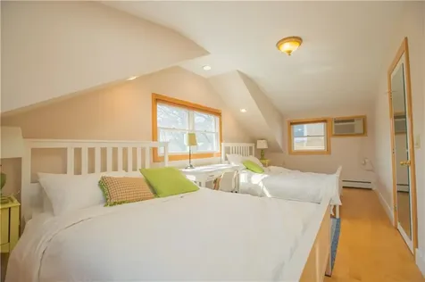 161 Narragansett Boulevard Portsmouth RI 02871