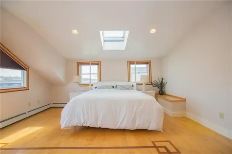 161 Narragansett Boulevard Portsmouth RI 02871