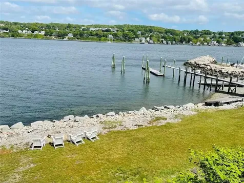 161 Narragansett Boulevard Portsmouth RI 02871