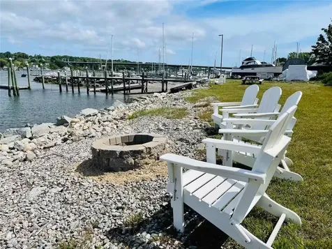 161 Narragansett Boulevard Portsmouth RI 02871