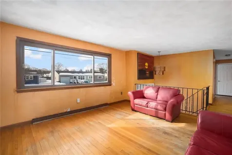 247 Asylum Road Warwick RI 02886