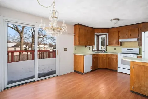 247 Asylum Road Warwick RI 02886