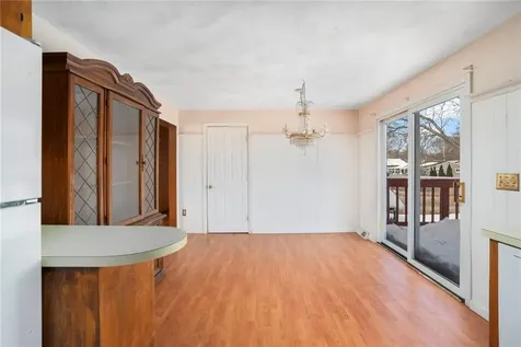 247 Asylum Road Warwick RI 02886