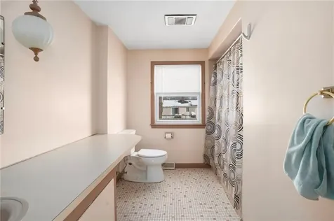 247 Asylum Road Warwick RI 02886