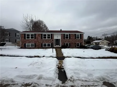 52 Cottonwood Drive Cranston RI 02921