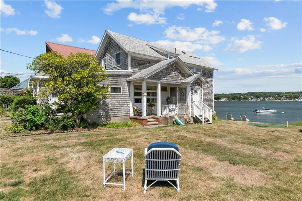 53 Green Street Portsmouth RI 02871