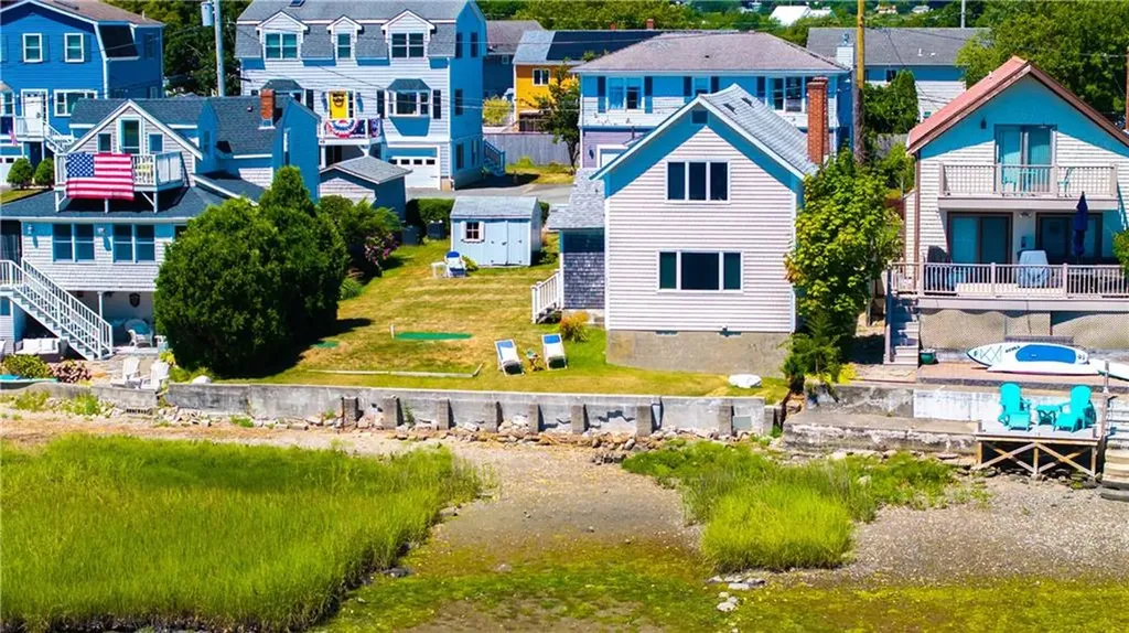 53 Green Street Portsmouth RI 02871