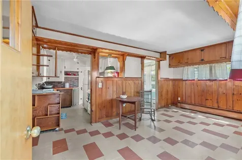 53 Green Street Portsmouth RI 02871