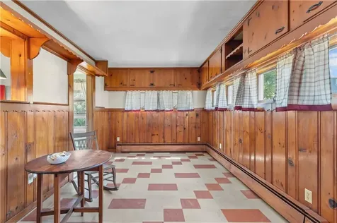 53 Green Street Portsmouth RI 02871