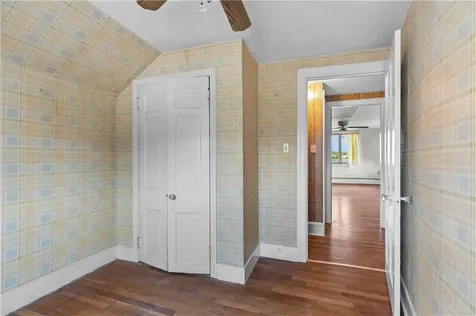 53 Green Street Portsmouth RI 02871