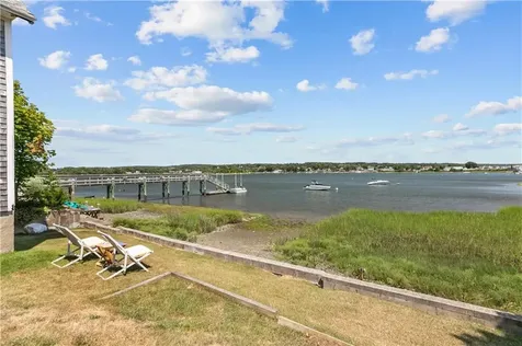 53 Green Street Portsmouth RI 02871