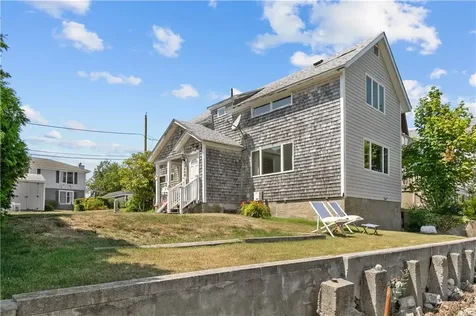 53 Green Street Portsmouth RI 02871