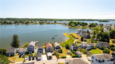 53 Green Street Portsmouth RI 02871