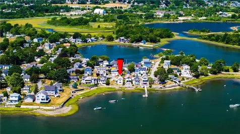 53 Green Street Portsmouth RI 02871