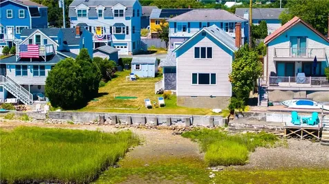 53 Green Street Portsmouth RI 02871