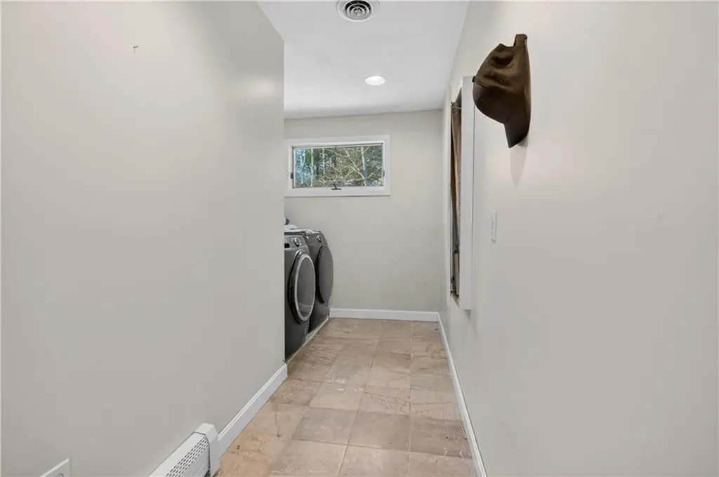 69 Talbut Road Scituate RI 02831