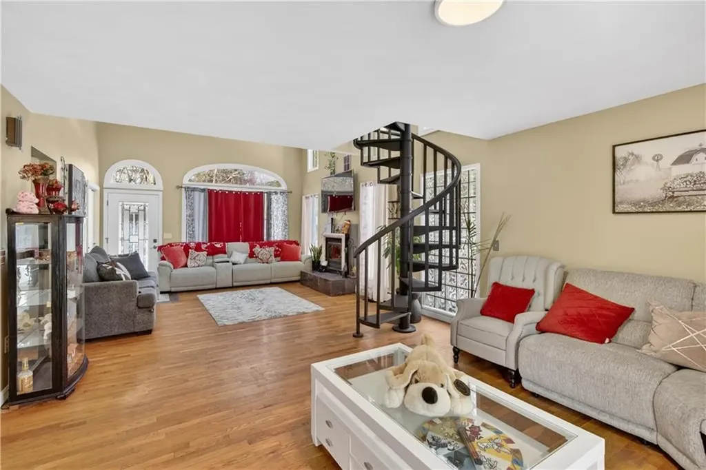 69 Talbut Road Scituate RI 02831