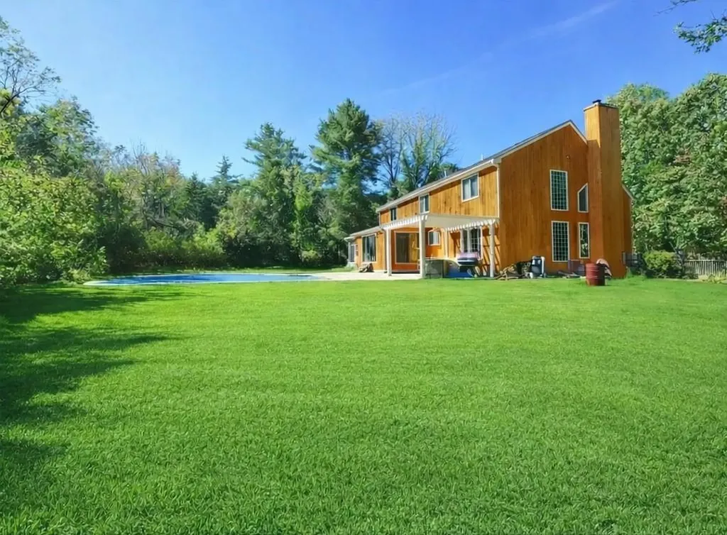 69 Talbut Road Scituate RI 02831