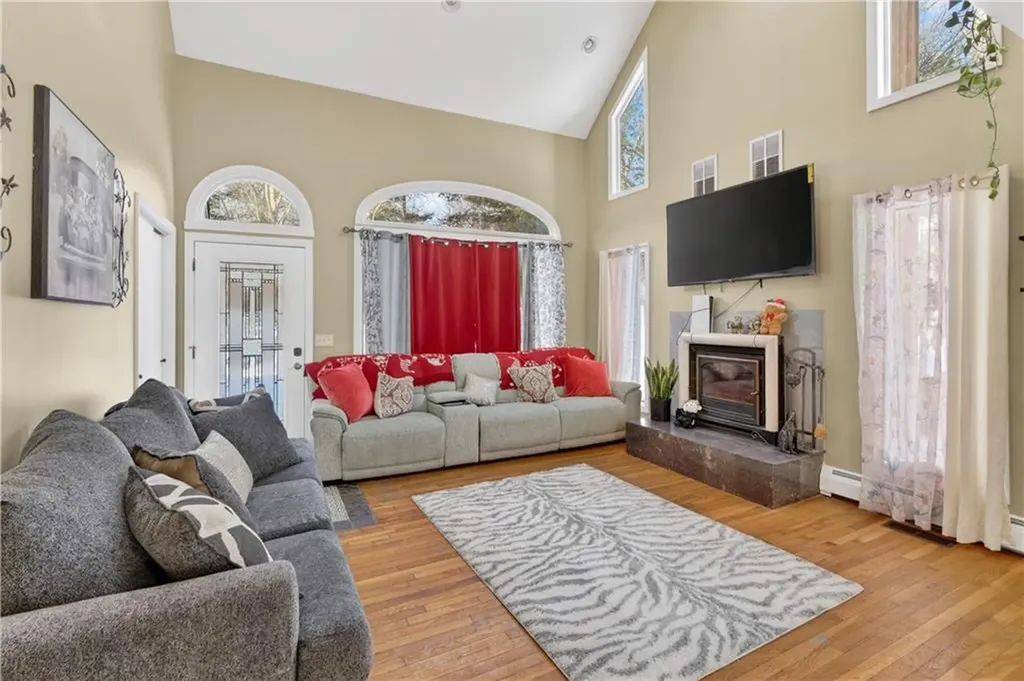 69 Talbut Road Scituate RI 02831