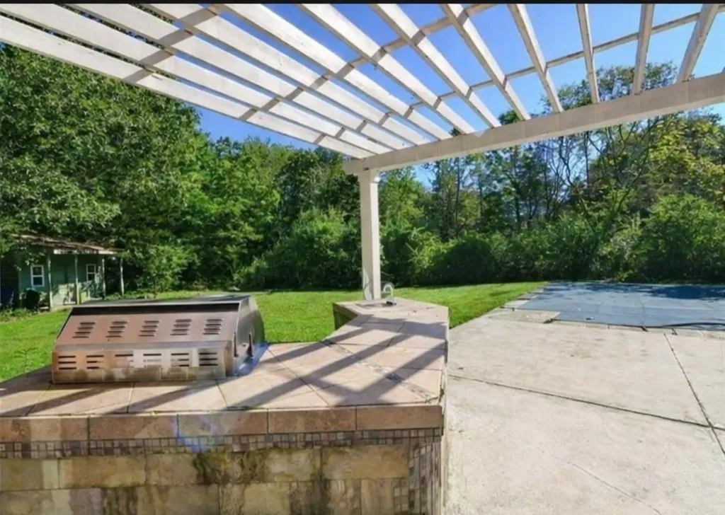 69 Talbut Road Scituate RI 02831