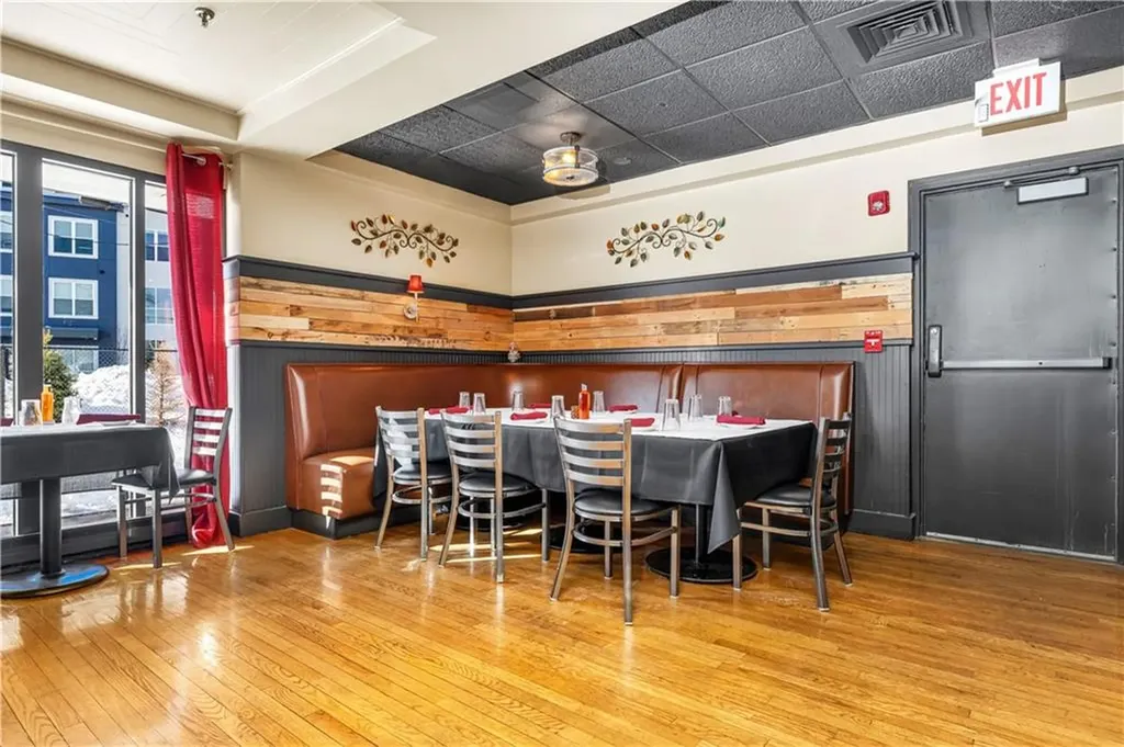 2099 Post Road Warwick RI 02886