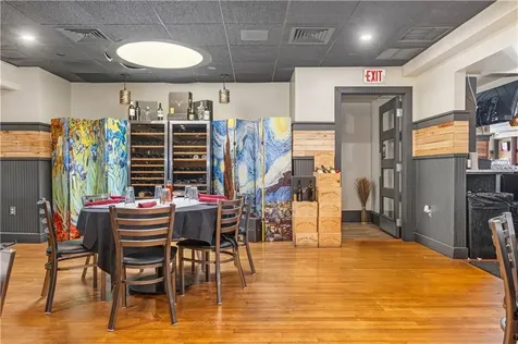 2099 Post Road Warwick RI 02886