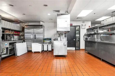 2099 Post Road Warwick RI 02886