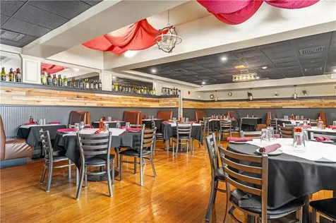 2099 Post Road Warwick RI 02886