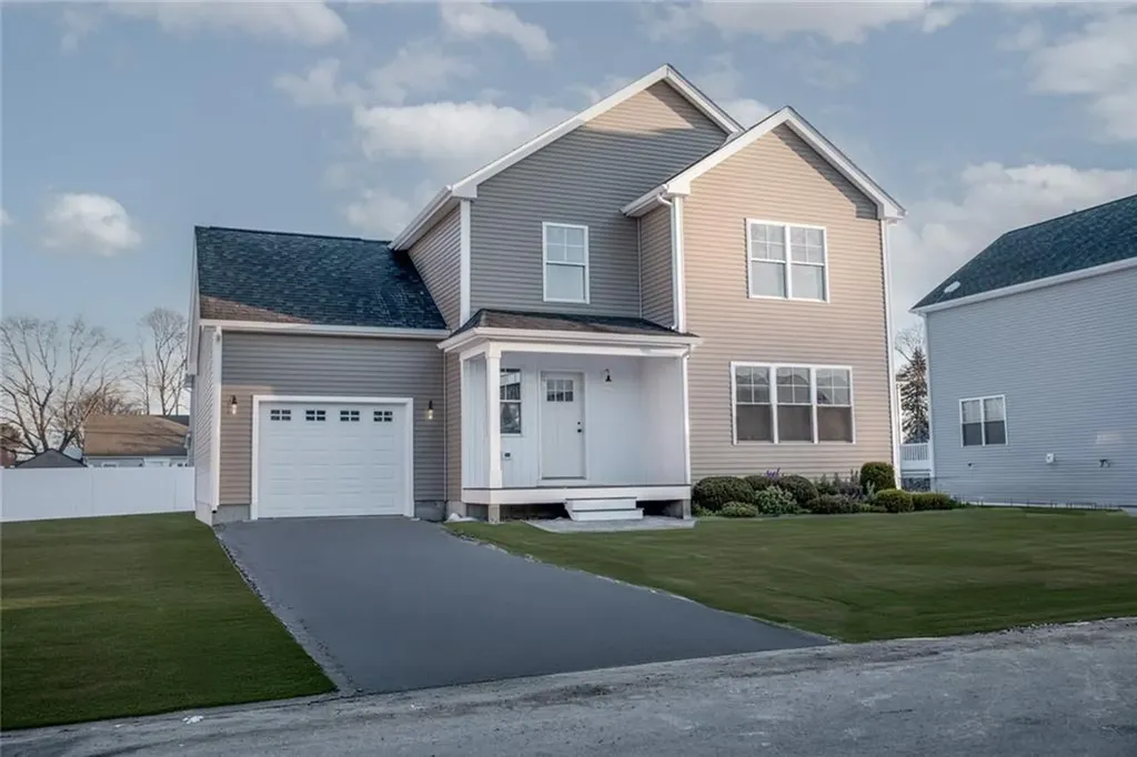 49 Recess Lane Warwick RI 02889