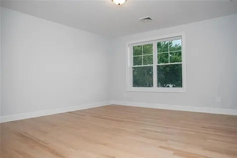 49 Recess Lane Warwick RI 02889