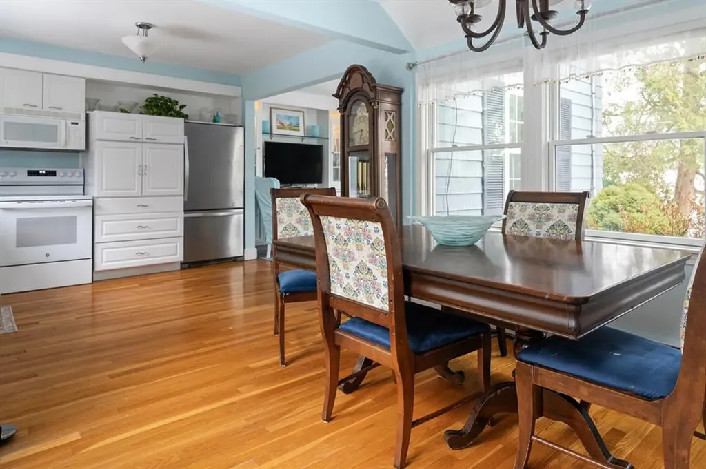 46 Bowden Avenue Barrington RI 02806