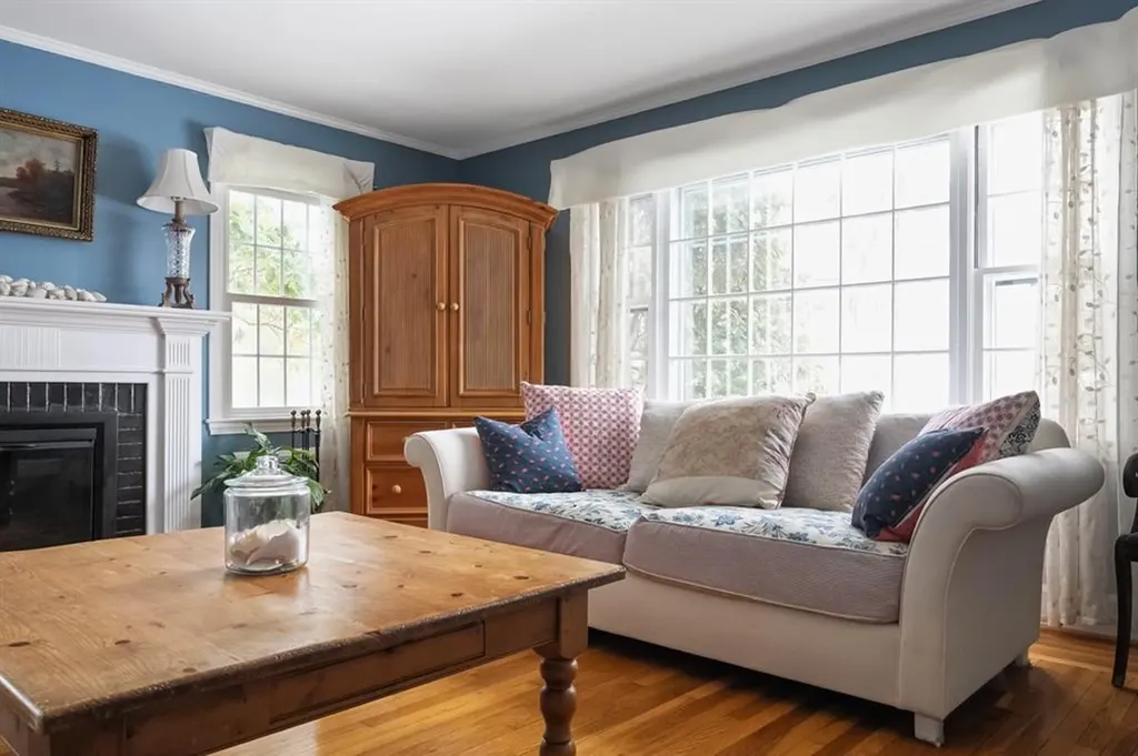 46 Bowden Avenue Barrington RI 02806