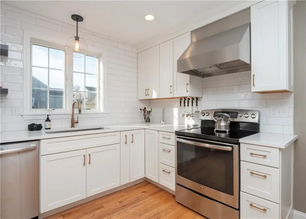 75 Prospect Lane Portsmouth RI 02871