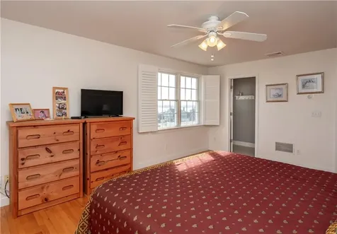 75 Prospect Lane Portsmouth RI 02871
