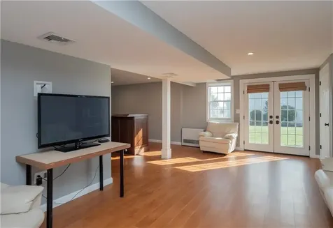 75 Prospect Lane Portsmouth RI 02871
