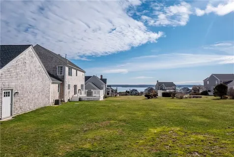 75 Prospect Lane Portsmouth RI 02871