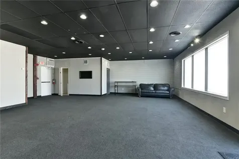 1709 Warwick Avenue Warwick RI 02889
