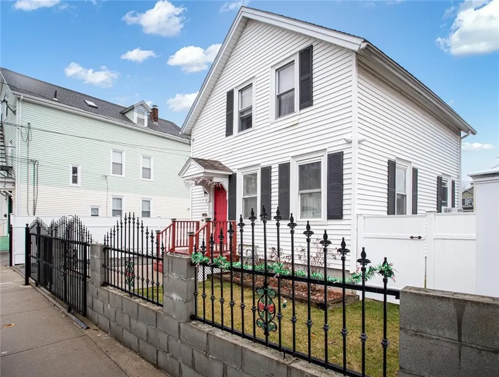 45 Tappan Street Providence RI 02908