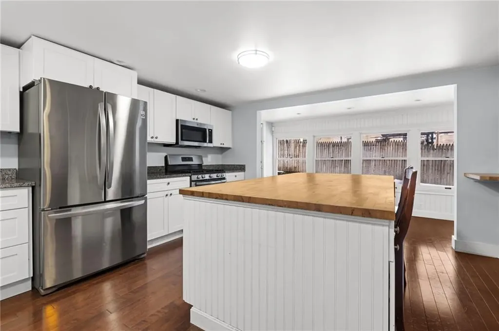 32 Pilgrim Avenue Coventry RI 02816