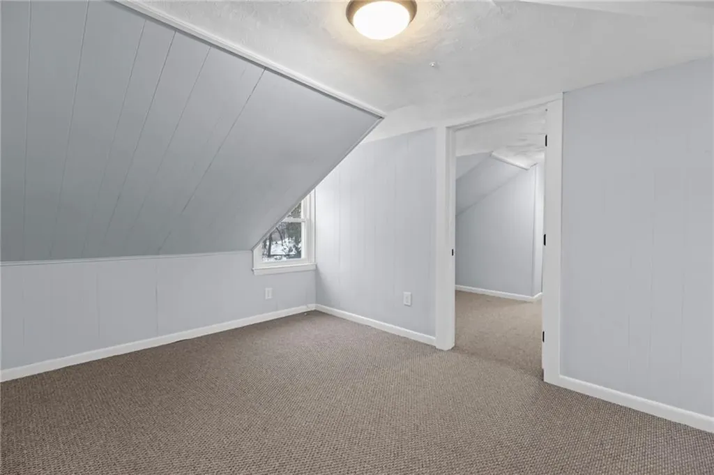 32 Pilgrim Avenue Coventry RI 02816