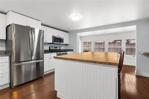 32 Pilgrim Avenue Coventry RI 02816