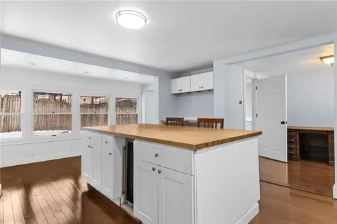 32 Pilgrim Avenue Coventry RI 02816