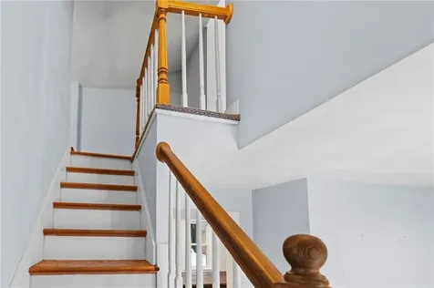 32 Pilgrim Avenue Coventry RI 02816