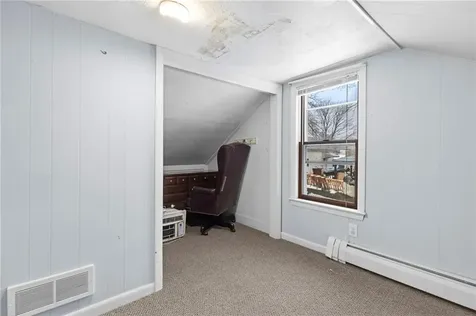 32 Pilgrim Avenue Coventry RI 02816