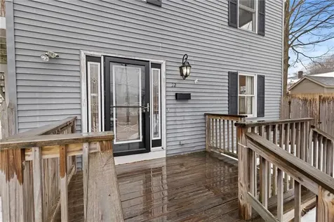 32 Pilgrim Avenue Coventry RI 02816