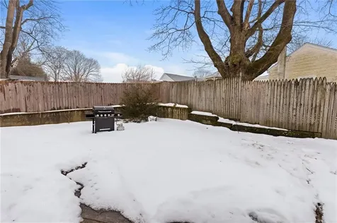 32 Pilgrim Avenue Coventry RI 02816