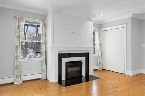 32 Pilgrim Avenue Coventry RI 02816